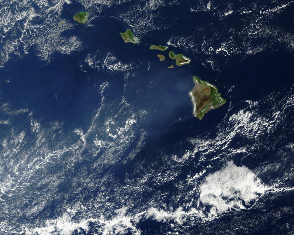 satellite image of hawaii with cloud