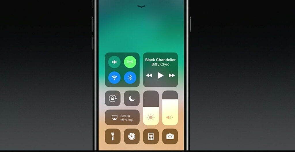 Apple iOS 11 app dock
