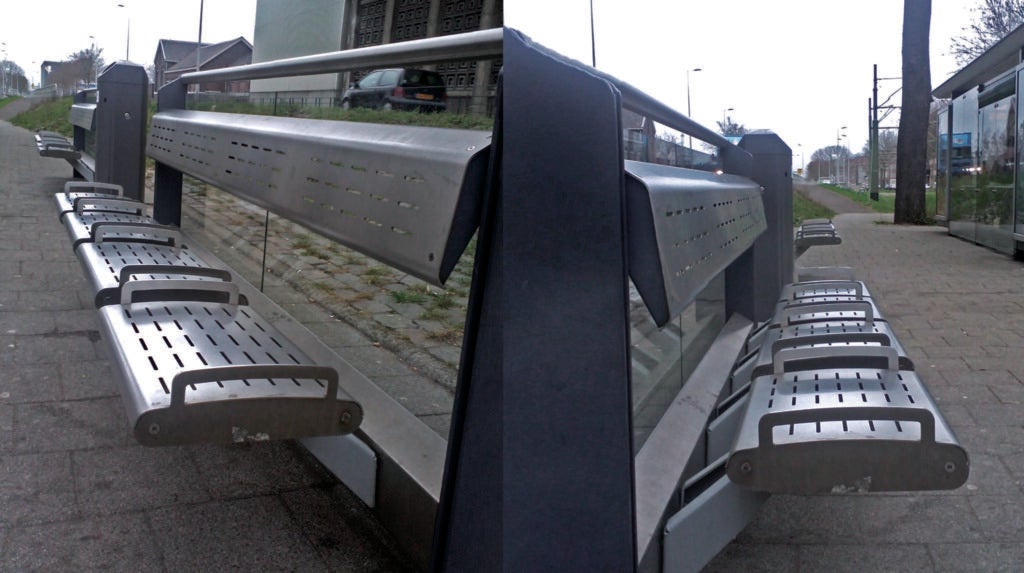 A bench in Rotterdam with an array of unpleasant design features.