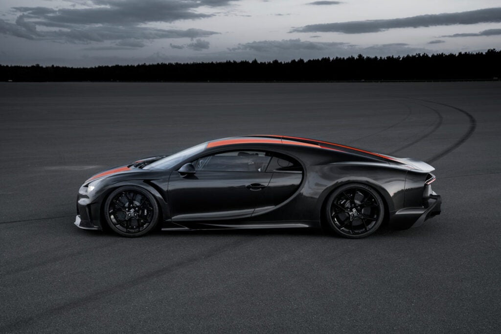 Bugatti Chiron 300 mile per hour car
